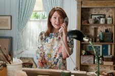 Ellie Kemper's photo