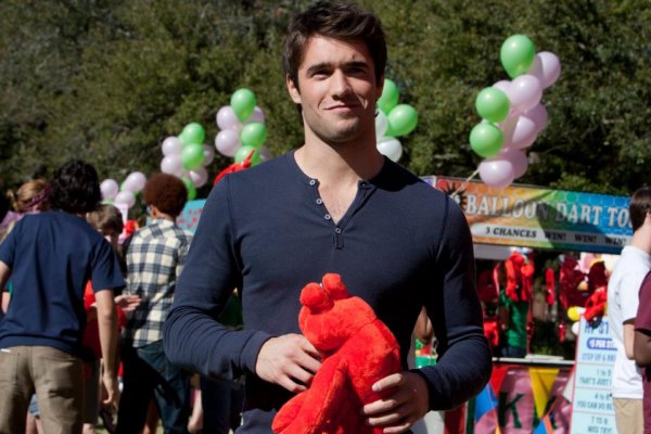 Josh Bowman Movie Photo 113871