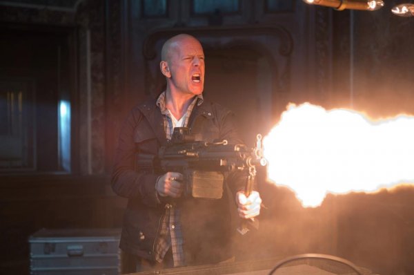 Bruce Willis Movie Photo 120124