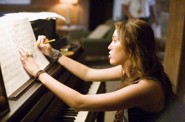 Miley Cyrus Movie Photo 15758