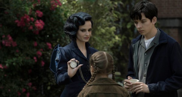 Miss Peregrine's Home for Peculiar Children Movie Photo 311511