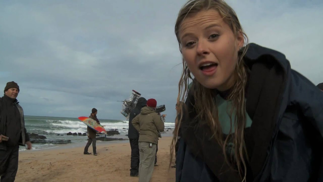 Blue Crush 2 Behind the Scenes: 'Sasha Meets Her Surf Double' Clip Image