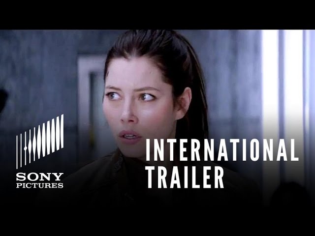 Featuring Total Recall (2012) international trailer