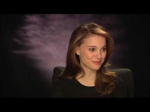 Featuring Black Swan (2010) featurette: natalie portman