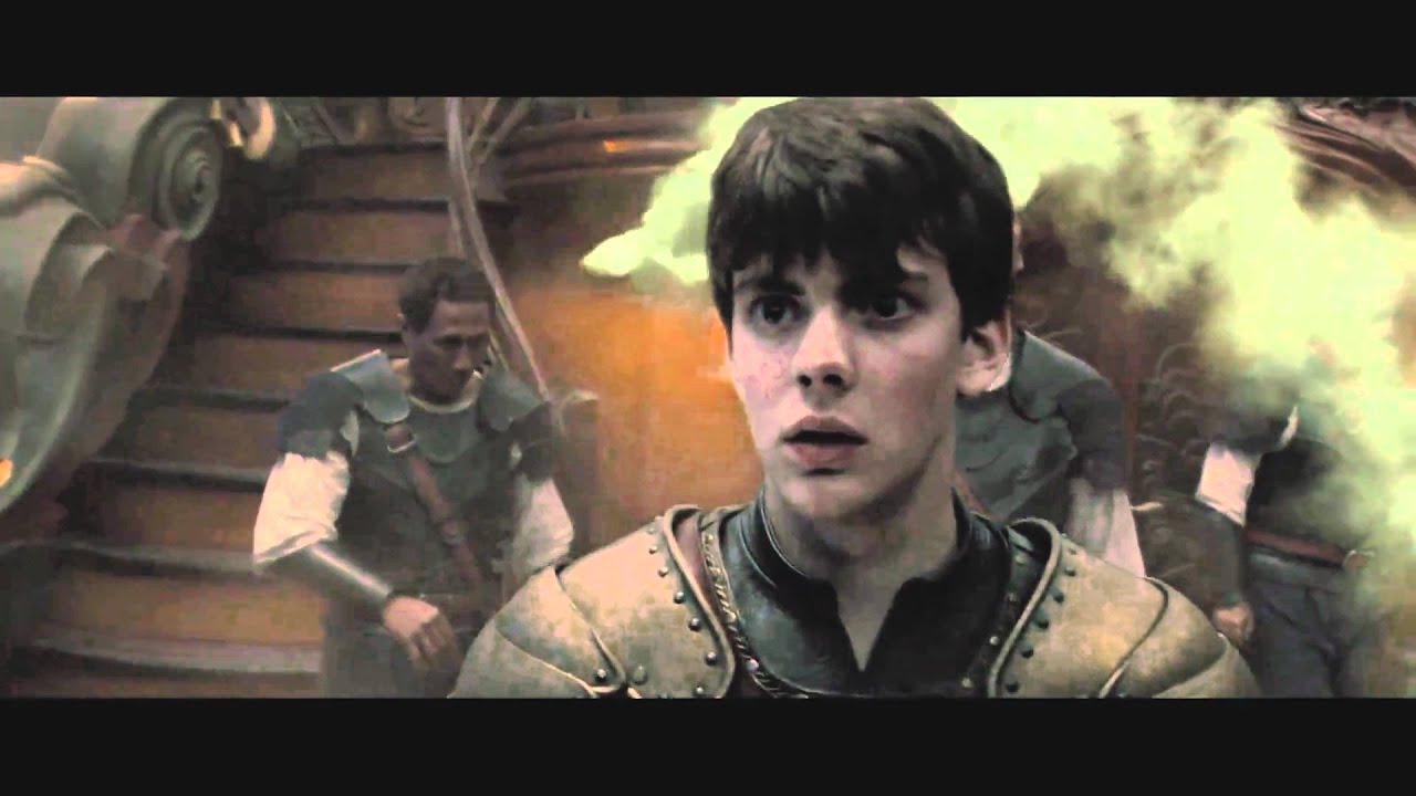 Featuring The Chronicles of Narnia: The Voyage of the Dawn Treader (2010) international trailer