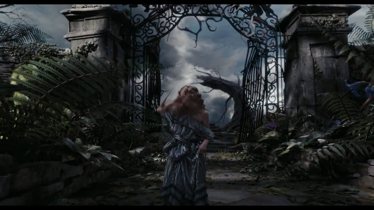 Featuring Alice in Wonderland (2010) theatrical trailer #2